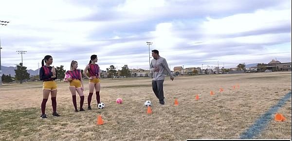  Soccer girls team Avery Black, Coco Lovelock, and Diana Grace make a naughty move on their resting coach.